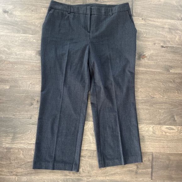 Fashion Bug Grey Stripe Pant, size 18WP - Picture 10 of 10